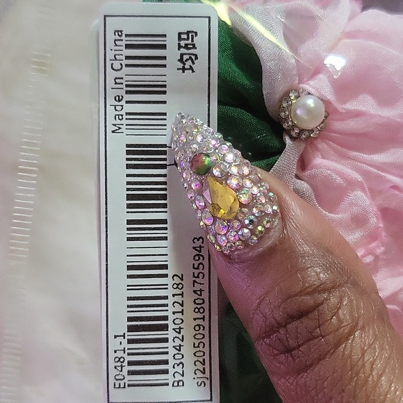 Flower EARRINGS - Picture 5 of 5